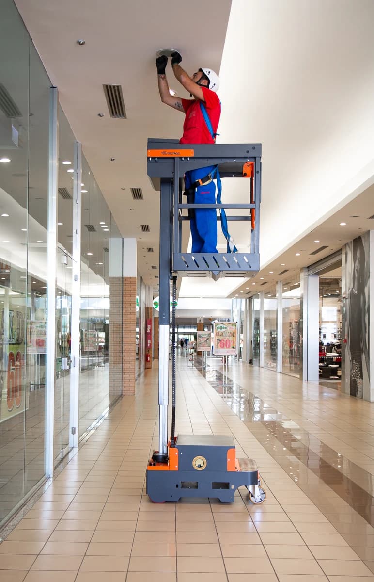 Самоходный телескопический подъемник Faraone E5 ES MOVE