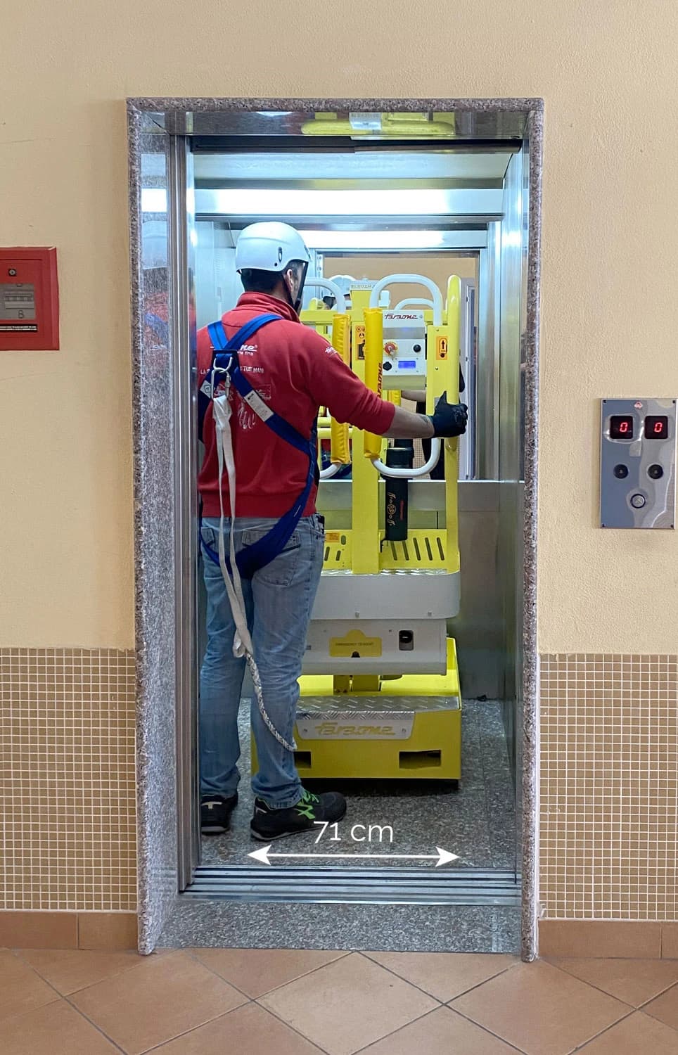 Телескопический подъемник Faraone Elevah 40B